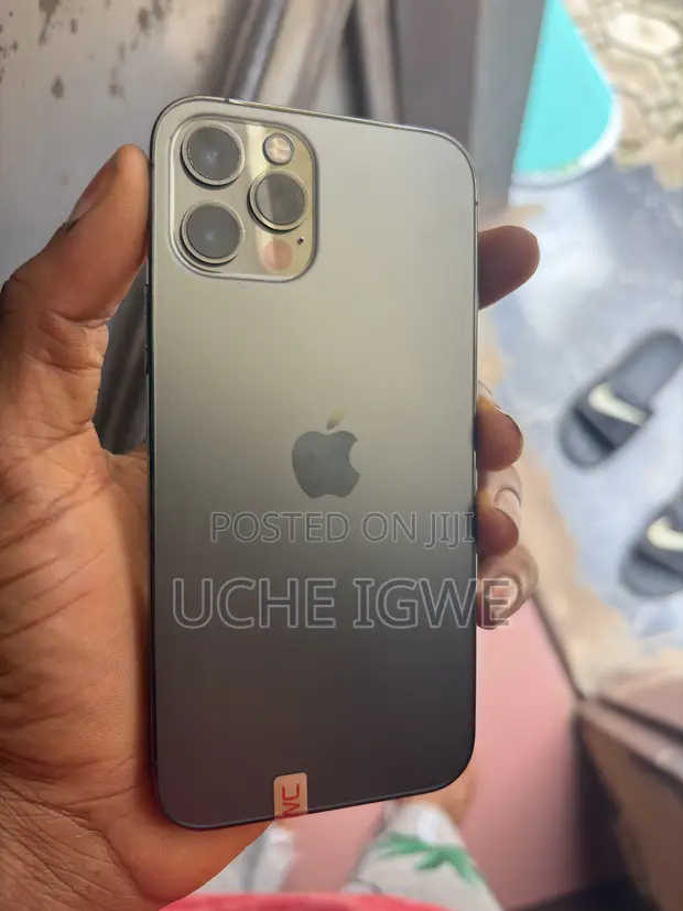 Apple iPhone 12 Pro 128GB Black - 1