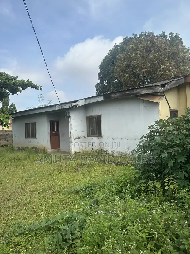 Gidan Bungalow 3 Bedroom Don Siyarwa a FHA, Karu - 1