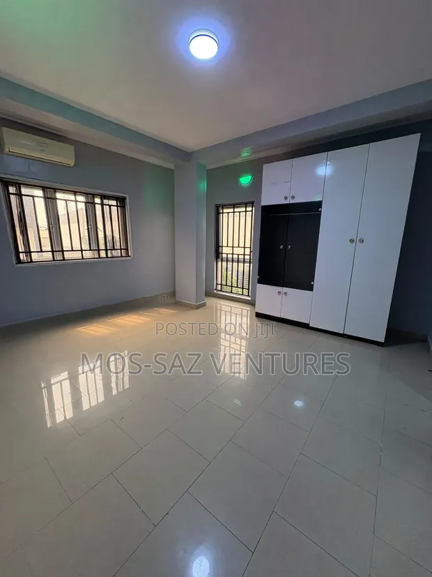 2 Bedroom Block of Flats don haya a Lekki Phase 1 - 1
