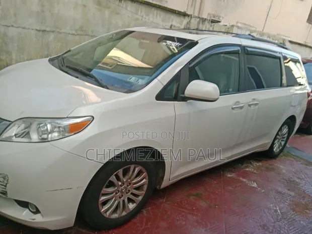2017 Toyota Sienna XLE 8 Passenger Minivan - 1