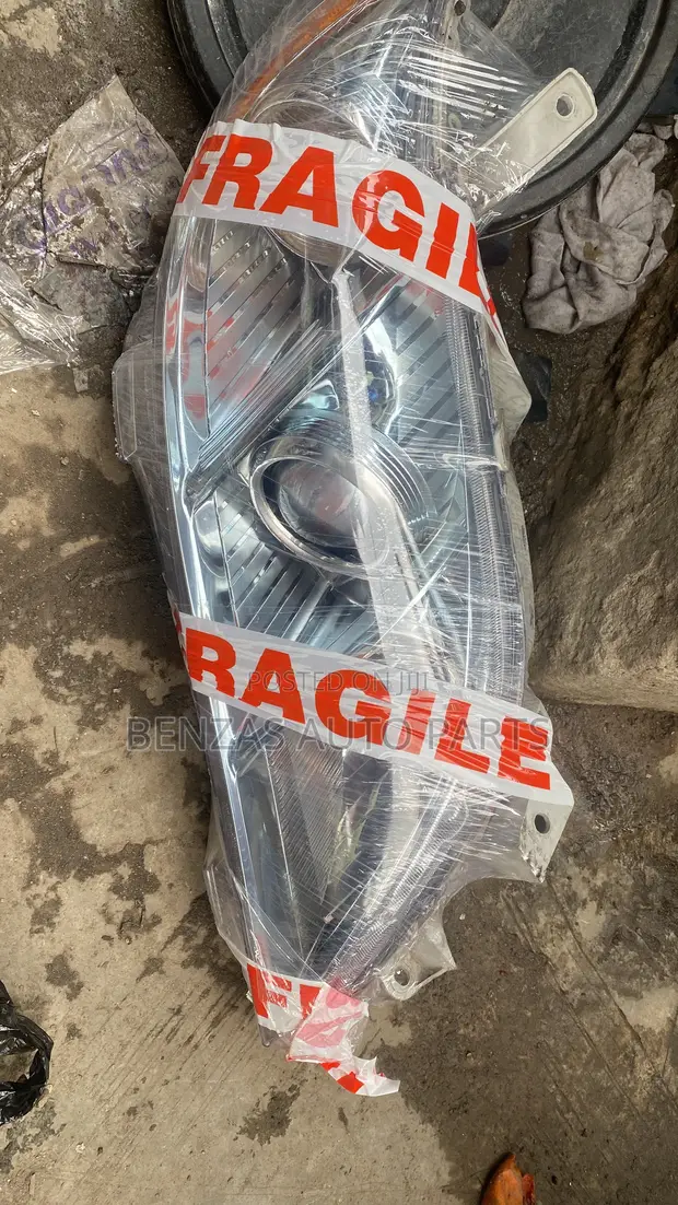 Toyota Camry 2018 Headlight (Right Side) - 1