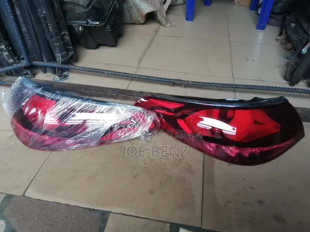Mercedes-Benz E350 2024 Set of Backlights - 1