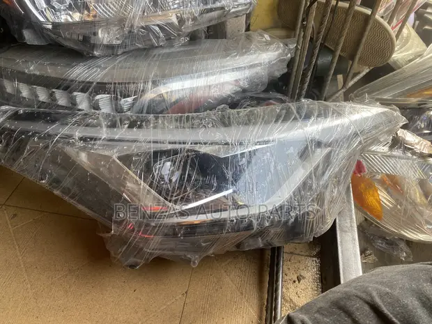 Toyota CHR 2018 Headlight Replacement (Pair) - 1
