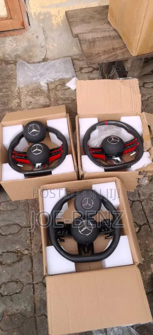 Mercedes-Benz Sabon Jirgin Hannun Direba - 1
