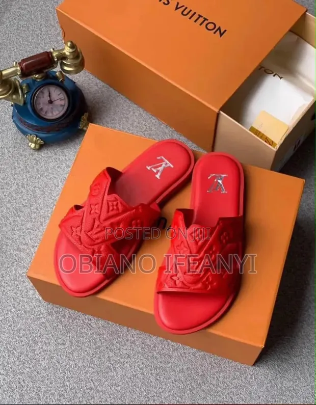 Premium Designer Men's Slides - Launi Daban-daban - 1