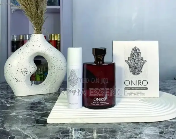 Oniro Eau De Parfum (100ml) + Kyautar Deo Spray - 1