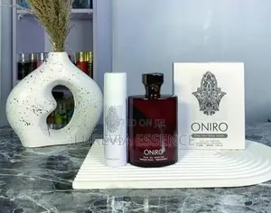 Oniro Eau De Parfum (100ml) + Kyautar Deo Spray