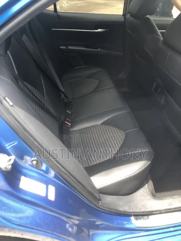 Toyota Camry 2018 Blue - 1