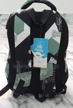 Sabon Baki Camouflage Backpack don Makarantar Sakandare