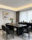 Executive Marble Dining Table Set tare da Kujerun Fata - 3