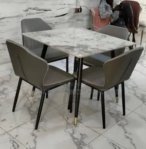 Ingantacciyar Dining Table Mai Rufin Marble Tare da Zama 4
