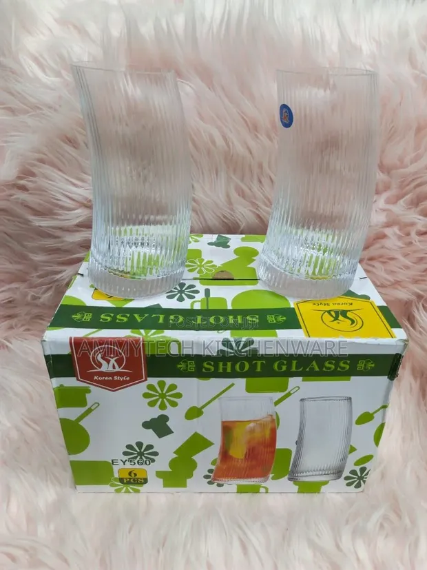 Set of 6 Curved Glass Drinking Cups - 1