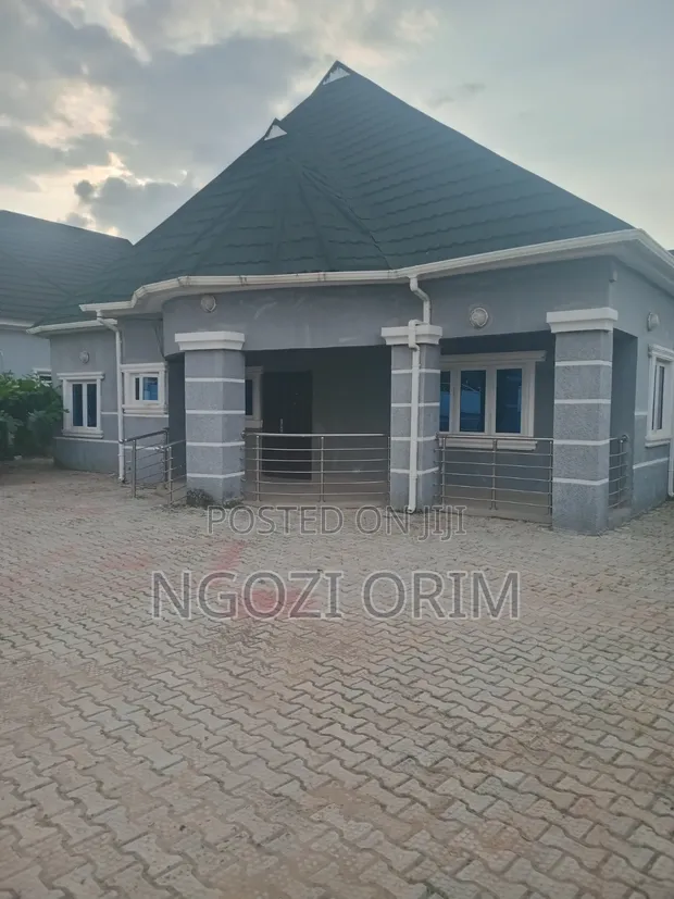 4 Bedroom Bungalow for Rent in Kutunku - 1