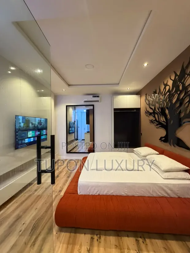Luxury Studio Apartment with Bathtub - Chevron, Lekki - 1