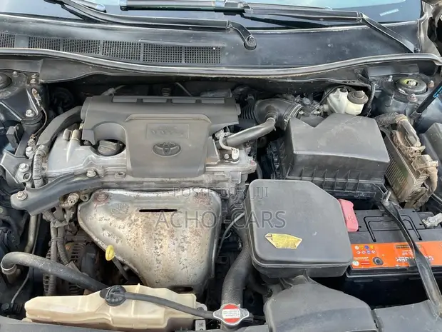 Toyota Camry 2014 Grey - 1