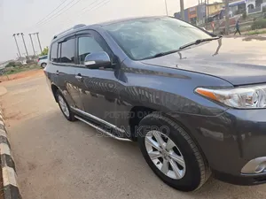 2013 Toyota Highlander Gray