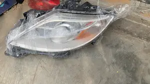 Mazda CX-9 2010 Headlight Replacement