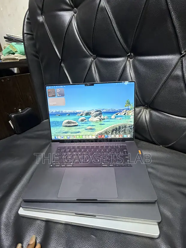 Apple MacBook Pro 2023 M3 Pro 16-inch 36GB RAM 1TB SSD - 1