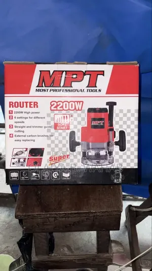 MPT MRU1207 2200W Mai Kwarewa Plunge Router