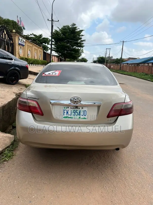 2008 Toyota Camry Gold - 1
