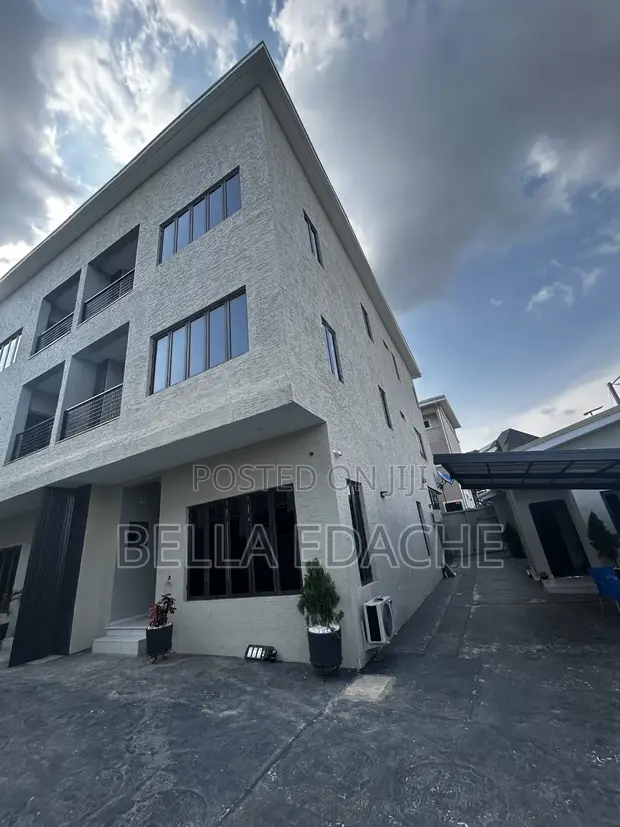 4 Bedroom Luxury Duplex a Jahi Don Siyarwa - 1