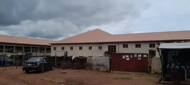 Makarantar da aka Gina don Siyarwa, Jikwoyi, Abuja - 1