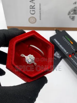VVS Moissanite Diamond Engagement & Wedding Rings