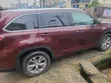 2015 Toyota Highlander XLE AWD SUV Maroon - 2