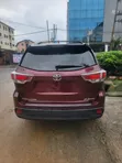 2015 Toyota Highlander XLE AWD SUV Maroon - 3
