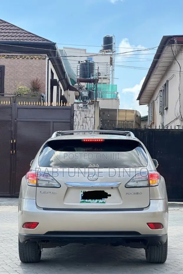 Lexus RX 350 2011 Gold - 1