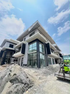 Gidan Kayan Kwana 5-Bedroom Cikin Gida a Banana Island, Ikoyi