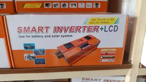 1000W Smart Solar Inverter Mai Nuni da LCD