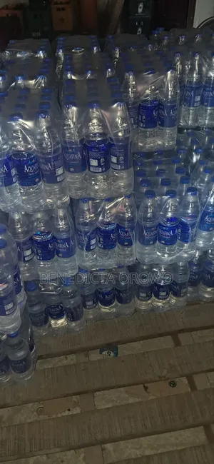 Aquafina Ruwan Shalal - 750ml