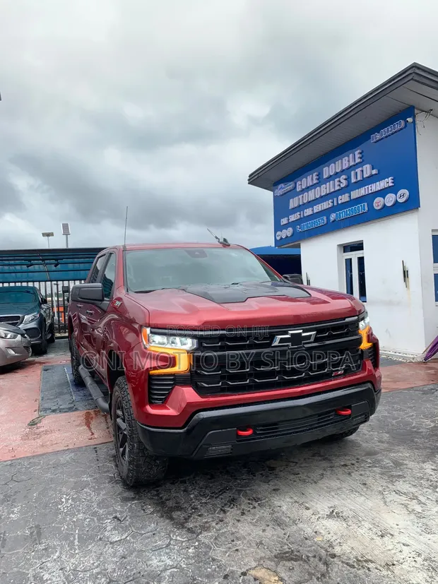 2023 Chevrolet Silverado Red - 1
