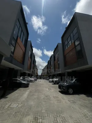 4 Bedroom Terrace Duplex da BQ a Ikate Lekki