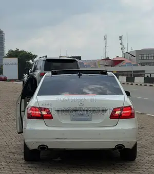 Mercedes-Benz E350 2012 Fari