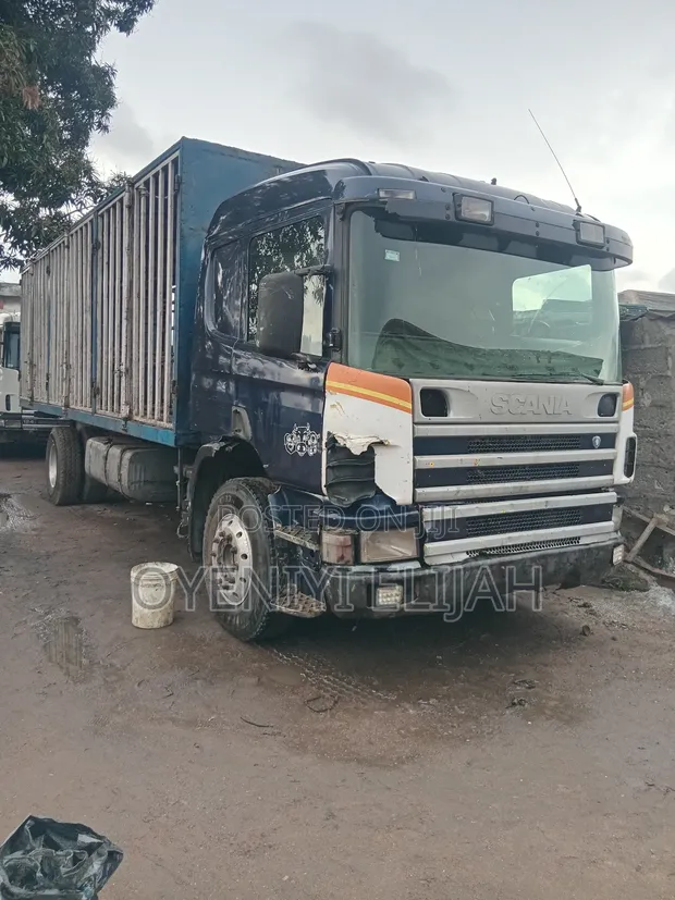 Scania 94D Heavy-Duty Truck 1999 Blue - 1