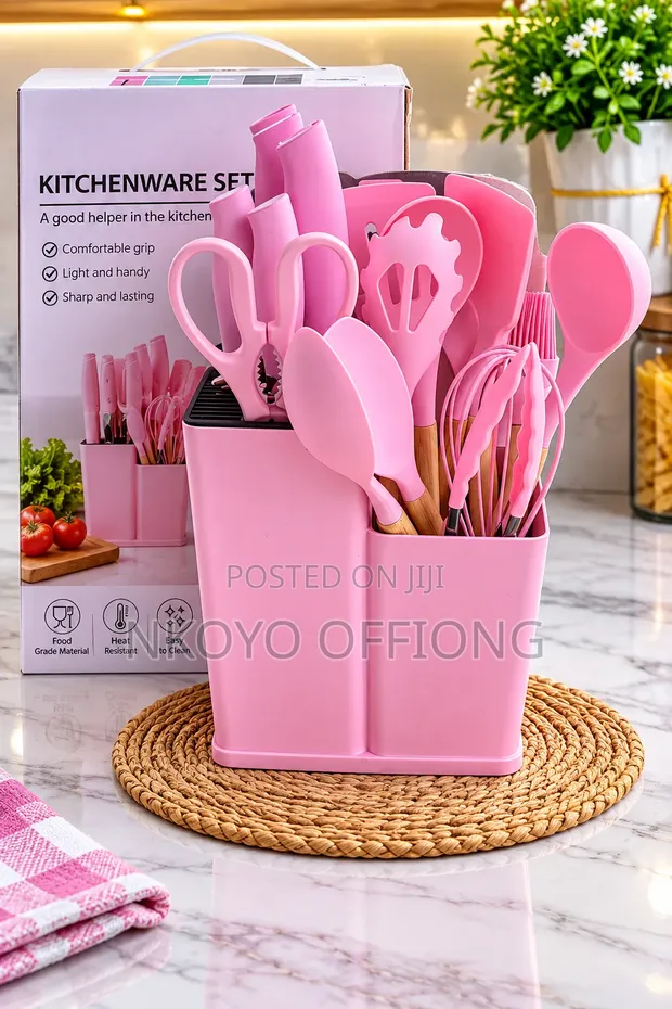 Kitchen Spoon Set with Knives and Chopping Board - 1
