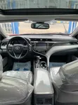 2019 Toyota Camry XLE (2.5L 4cyl 8A) Red - 5