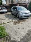 Toyota Sienna XLE 2011 Silver - 3