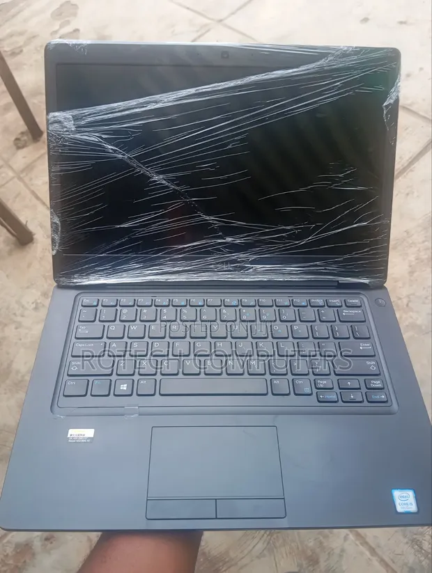 Dell Latitude 5490 Laptop - Core i5, 8GB RAM, 256GB SSD - 1