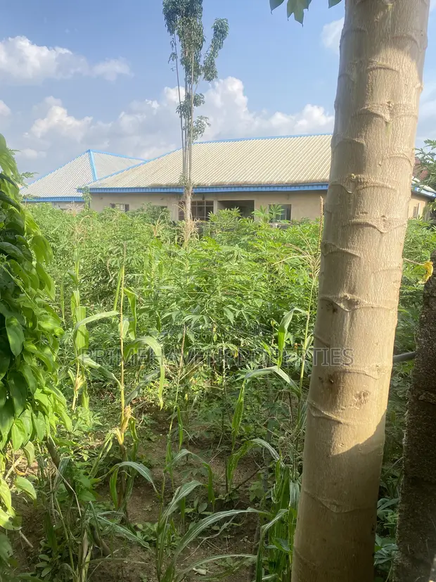 Filin Zama na Zama don Siyarwa, Arab Road, Kubwa Abuja - 1