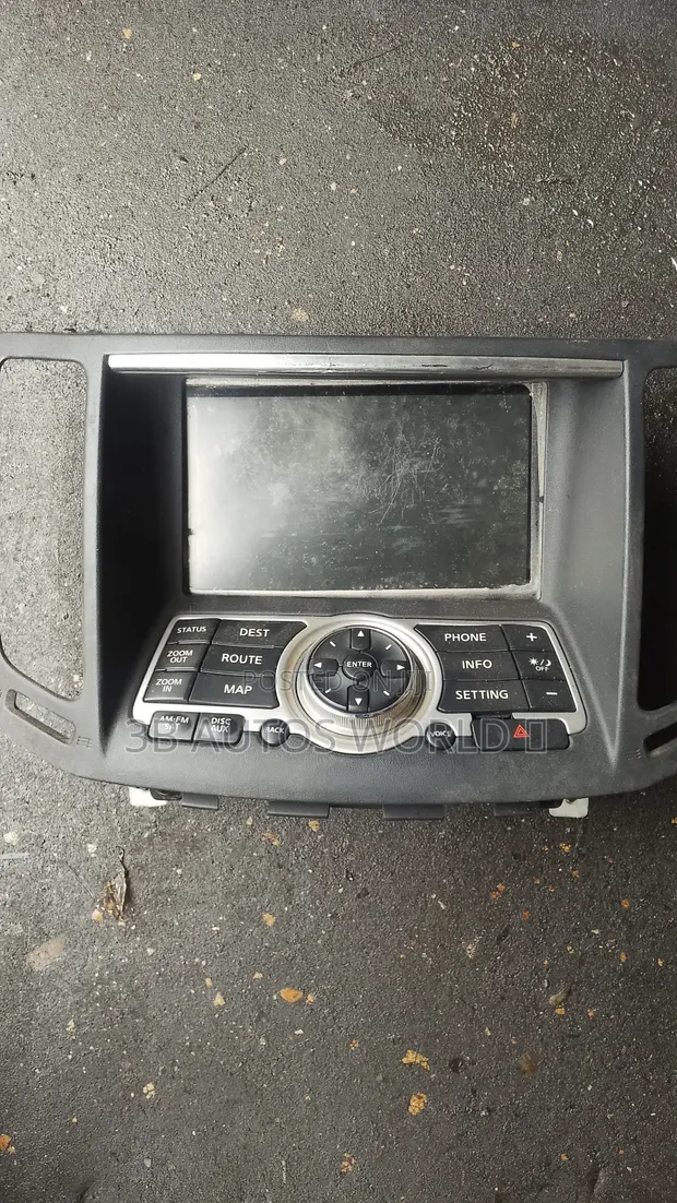 Infiniti G35 Navigation Screen & Control - 1