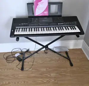 Yamaha PSR-E463 Electronic Keyboard