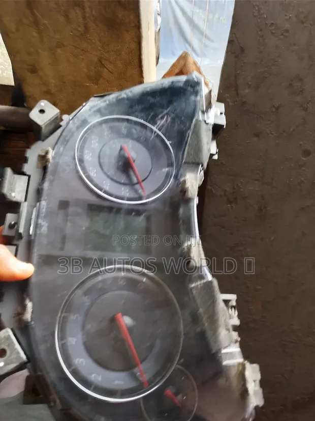 Infiniti G35 Speedometer Clock - 1