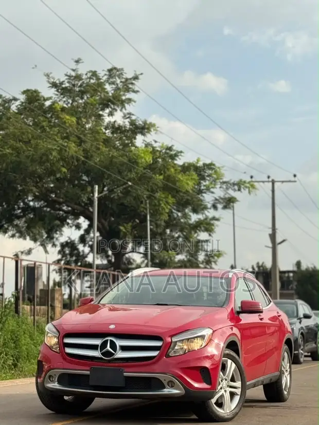 Mercedes-Benz GLA 250 2015 Red - 1