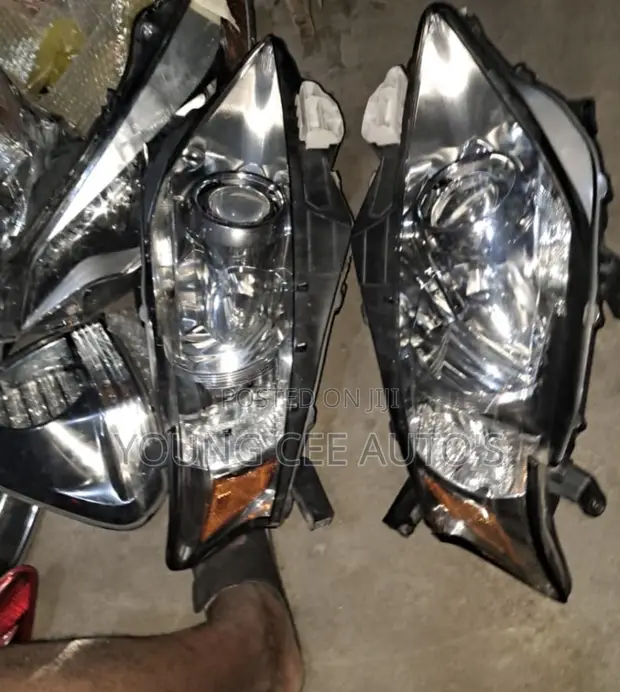 Lexus RX 350 Headlights (2010-2012) - 1