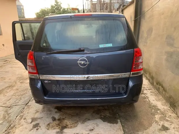 Opel Zafira 2002 Grey - 1