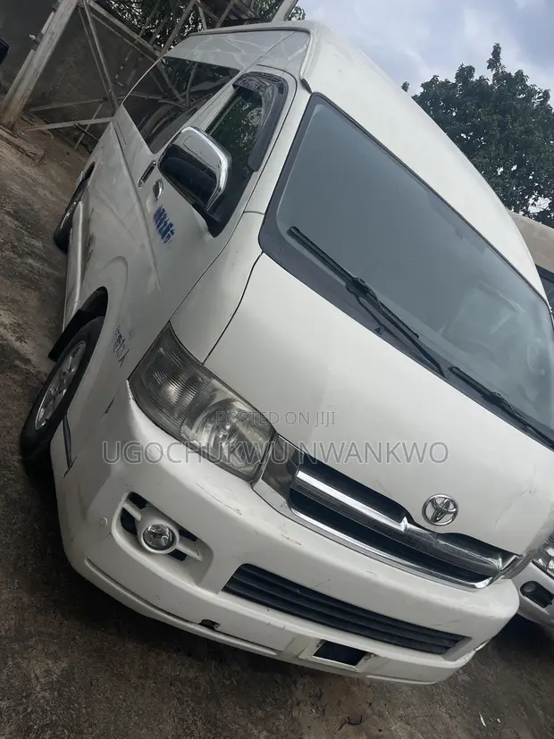 Toyota HiAce 2015 White - Foreign Used - 1