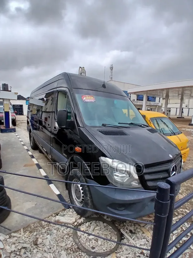 Mercedes-Benz Sprinter 2017 Black - 1